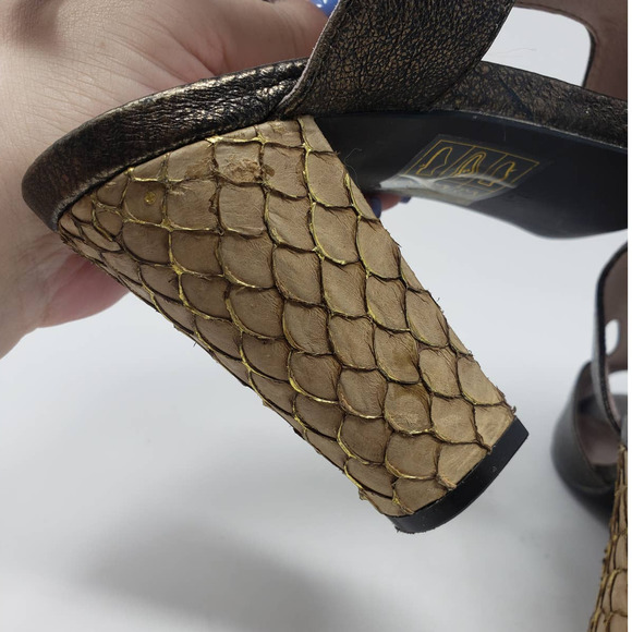 Anthropologie Farylrobin Roxanne Bronze Metallic peep toe healed sandals - Picture 6 of 10